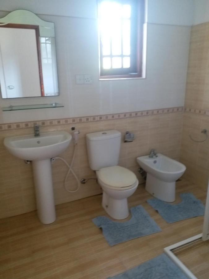 Hotel Red Rose Негомбо Екстер'єр фото